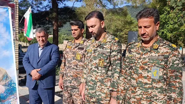 گلزار شهدای رامیان غبارروبی و عطرافشانی شد