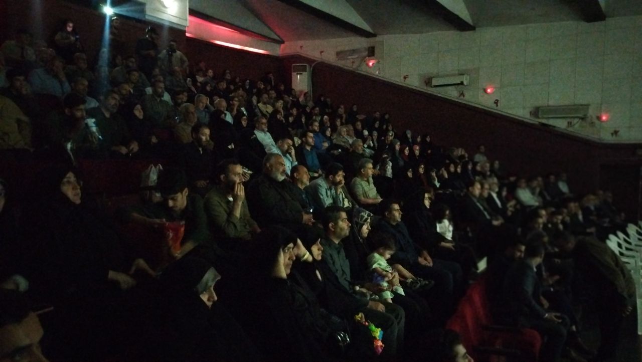 اکران مردمی فیلم «جانشین» در سینما سپیدرود رشت 