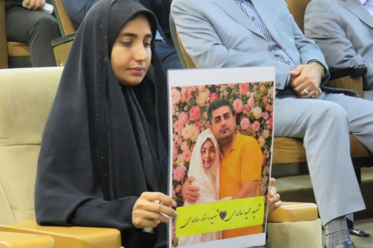جوراب دخترت چه رنگی است؟! جوراب دخترت چه رنگی است؟!