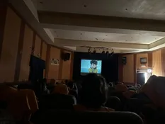 اکران «افسانه سپهر» برای کودکان چناران در هفته ملی کودک