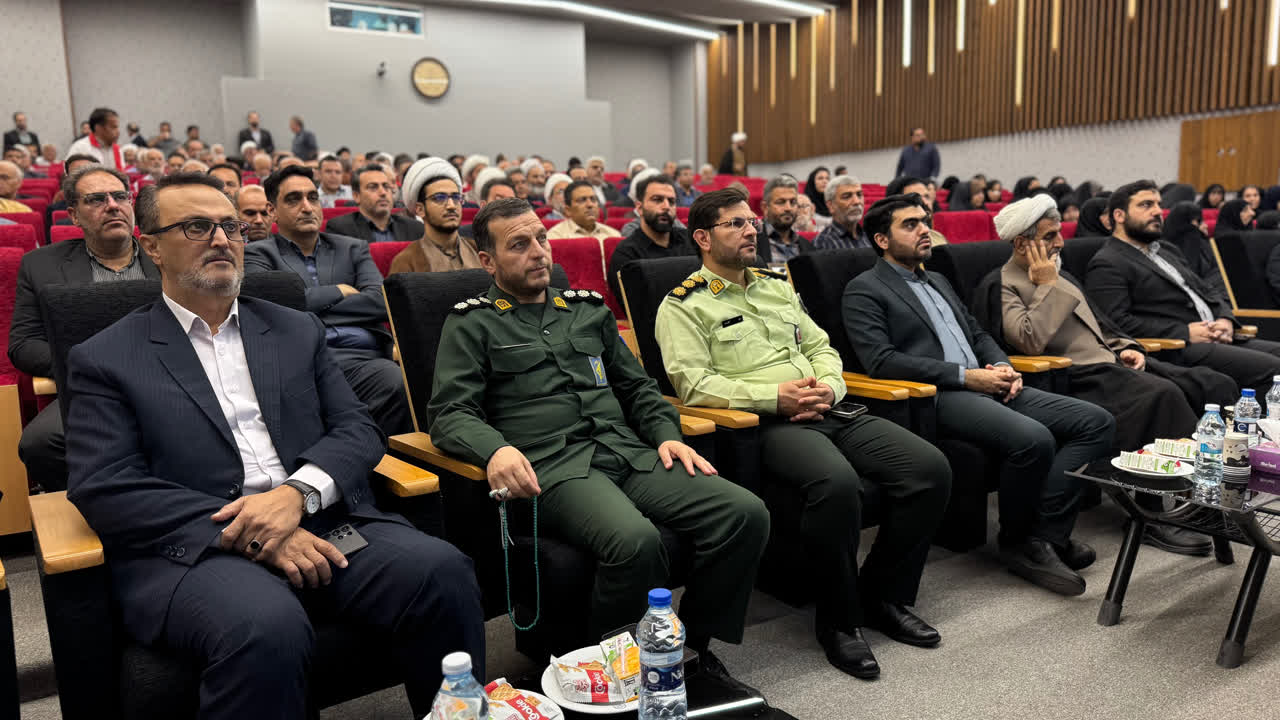 آیین تکریم و معارفه امام جمعه گرمسار برگزار شد