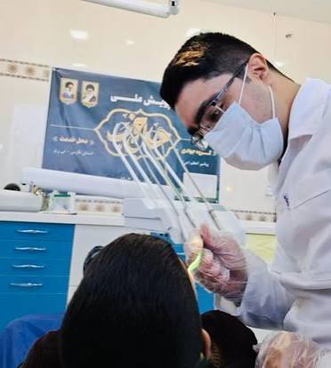 لبیک به فرهنگ ایثار با ارائه خدمات درمانی؛ اردوی جهادی دندانپزشکی در آشتیان برپا شد