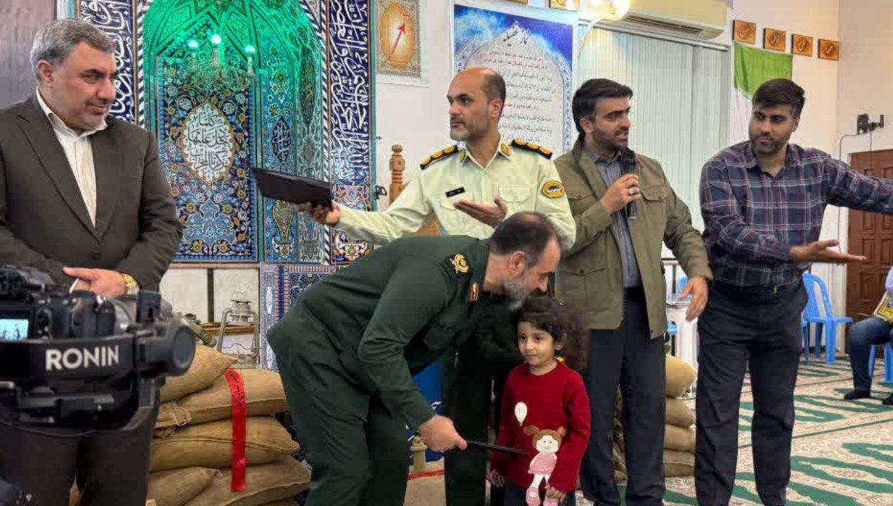 راه شهدا با ایستادگی و پاسداری از آرمان‌ها ادامه دارد
